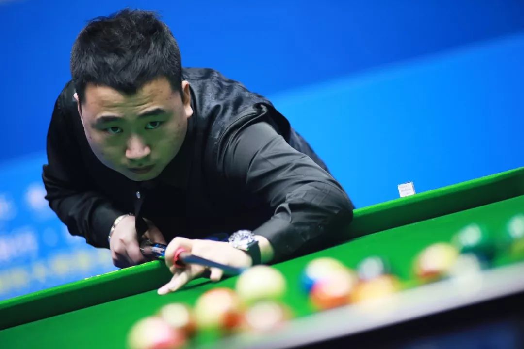 更看到他对 更看到他对