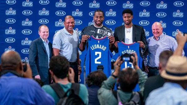 选手从高处 选手从高处